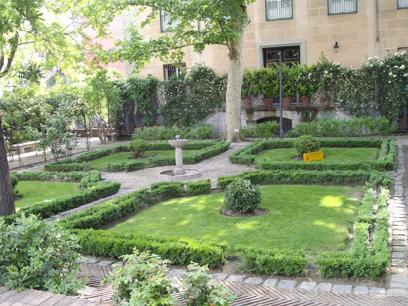 Mantenimiento jardines en Madrid